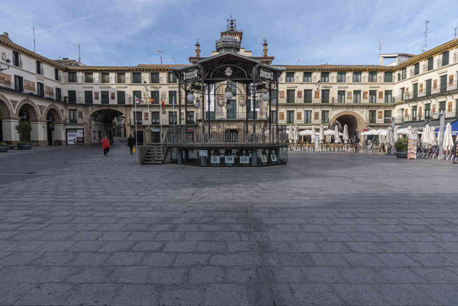 Comunidad Foral de Navarra 018 - Tudela - plaza de los Fueros.jpg